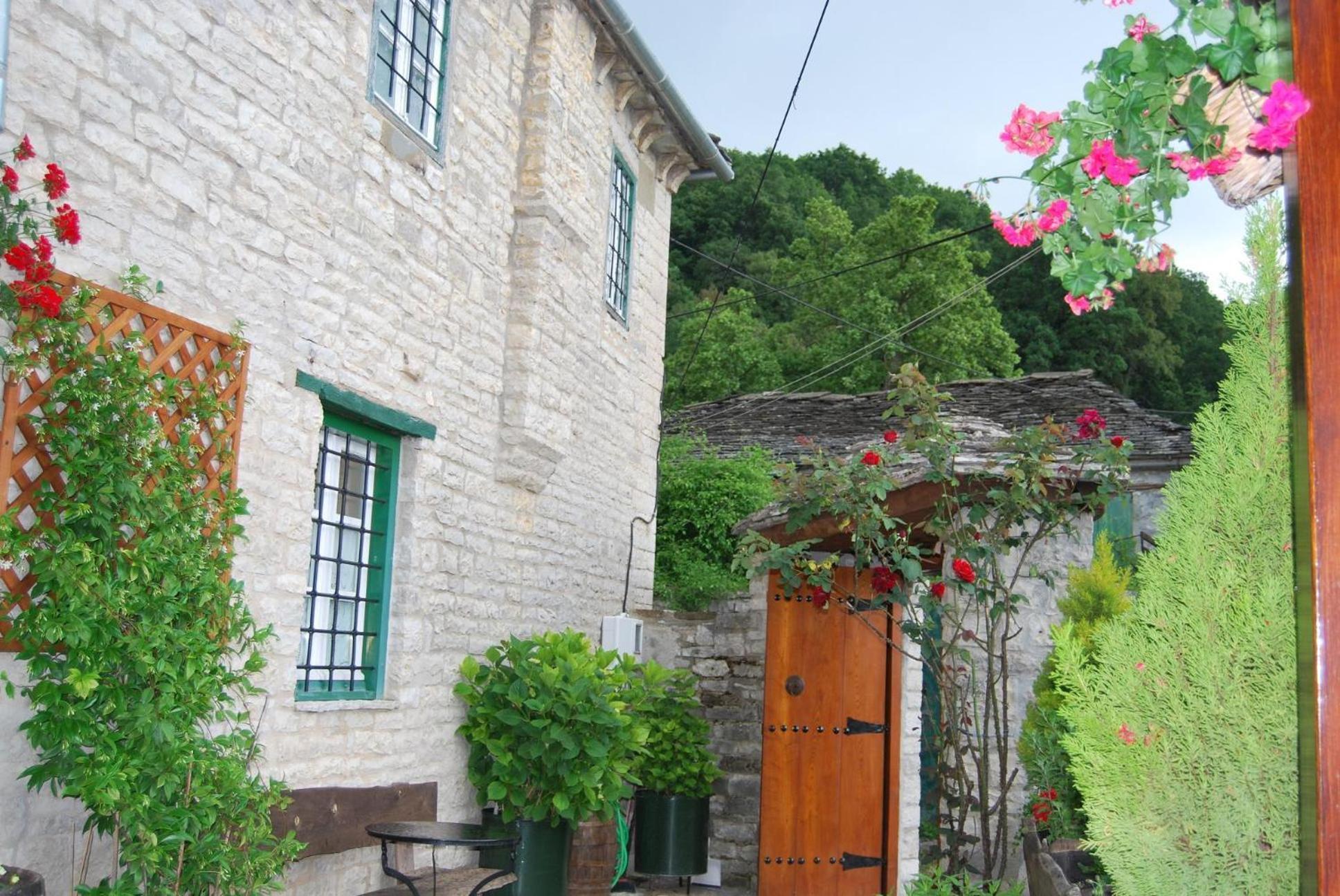 Tritoxo Guesthouse Koukkoúlion 외부 사진