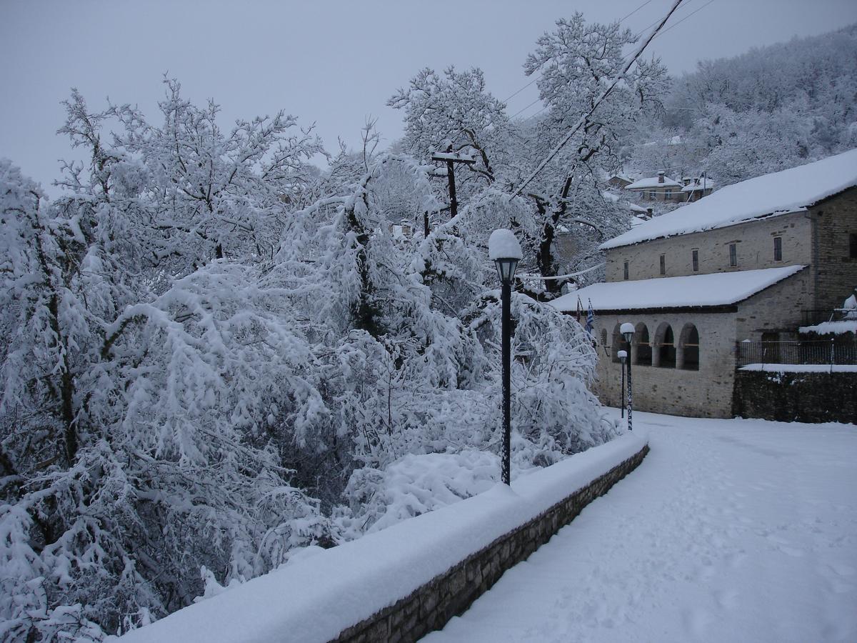 Tritoxo Guesthouse Koukkoúlion 외부 사진
